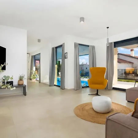 Oliva Mare With Heated Pool *
