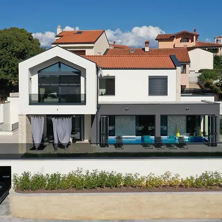 Vila Oliva Mare With Heated Pool Bale